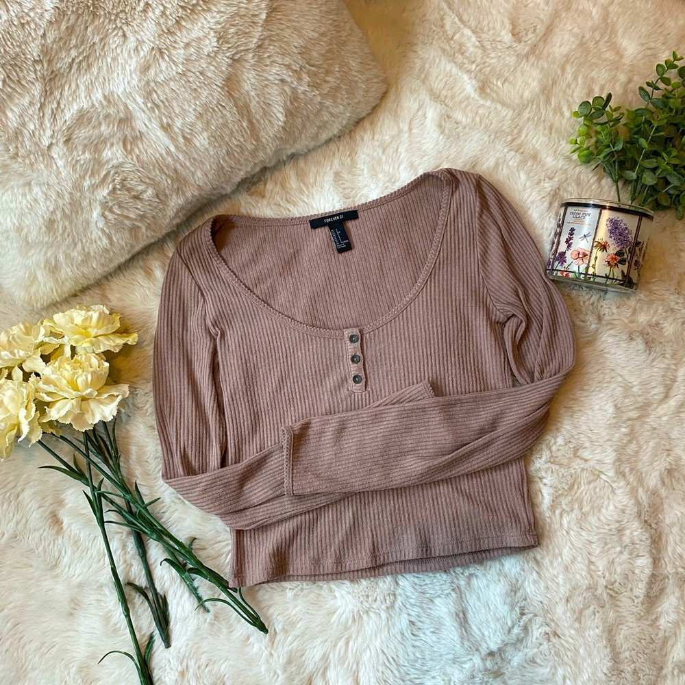 Low cut long sleeve crop top in dusty purple women’s small.